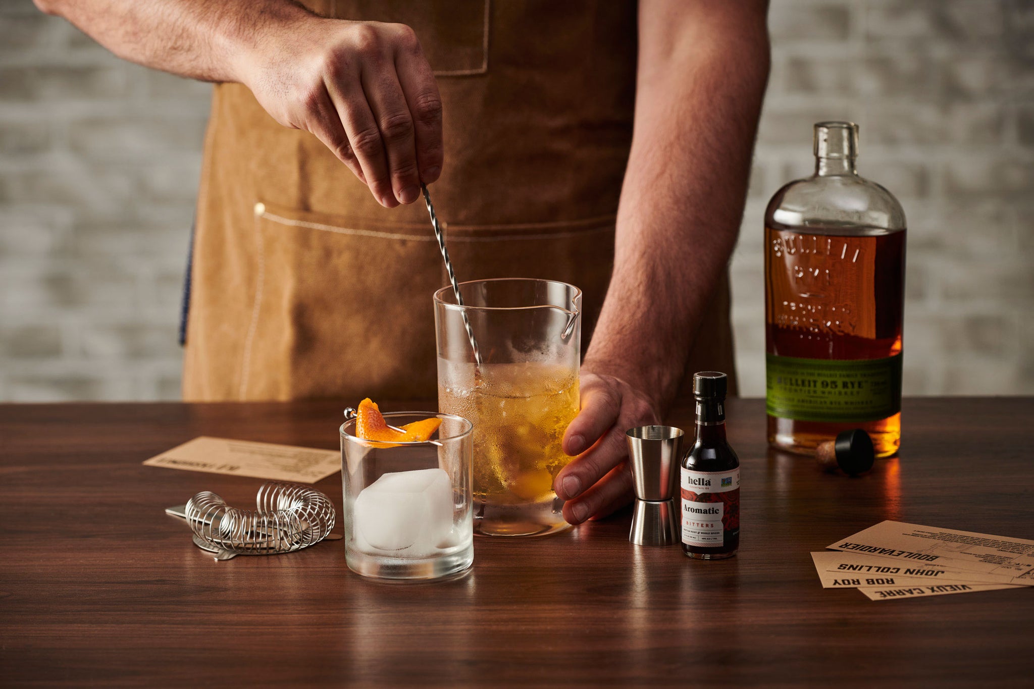 https://craftconnectionsco.com/cdn/shop/products/Whiskey-Cocktail-Kit-by-Craft-Connections-Co-3_1024x1024@2x.jpg?v=1632444951